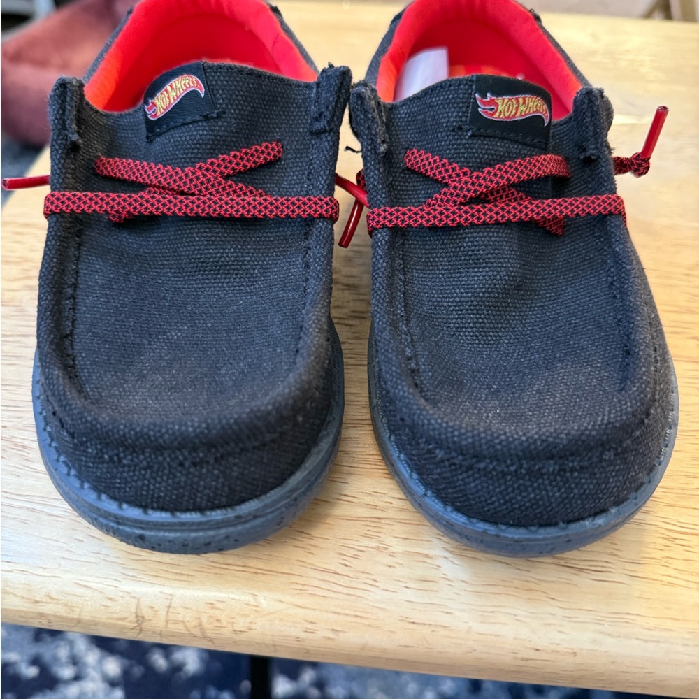 Kids Hey Dudes HotWheels shoes.  NWOT and Box size 10c. - Picture 2 of 9